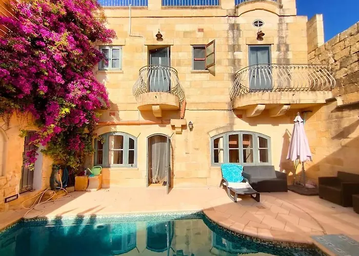 Charming Room In Villa With Pool, Gozo-Tripinngozo